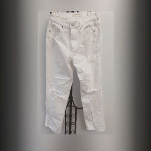 long white jean pants with broken design￼